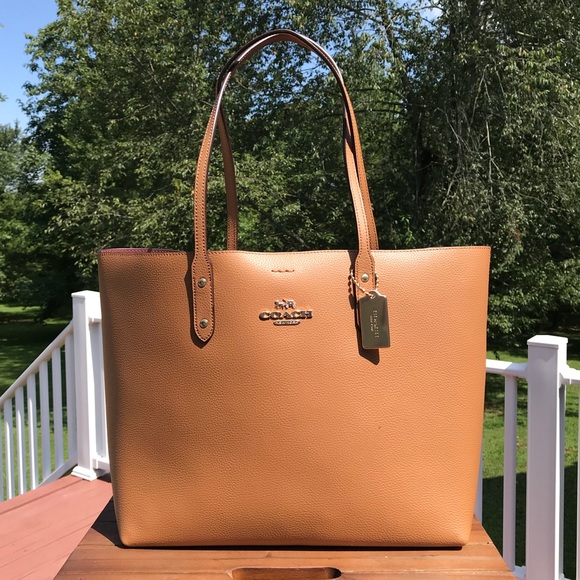 coach leather town tote